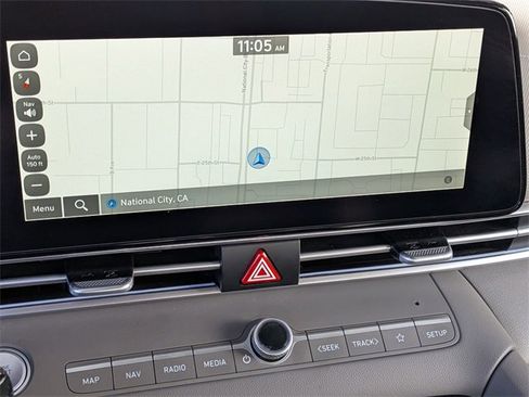 Used 2025 Hyundai Elantra SEL image 22