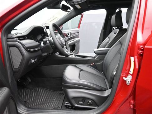 New 2026 Jeep Compass Latitude image 10