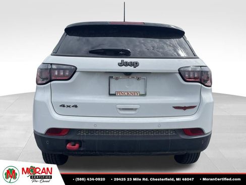 Used 2023 Jeep Compass Trailhawk w/ Trailhawk Convenience Group AWD/4WD image 4