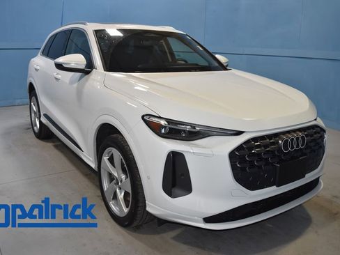 Certified 2025 Audi Q5 Premium Plus w/ Premium Plus image 1