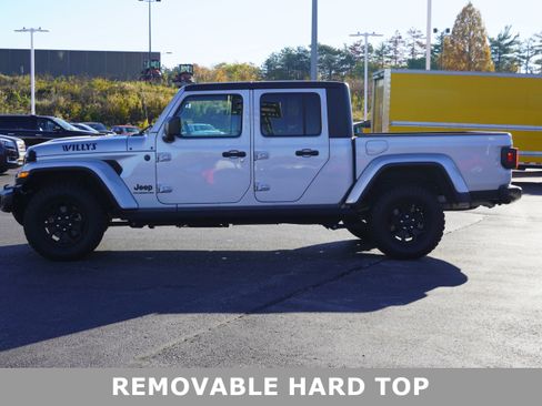 Used 2022 Jeep Gladiator Willys image 4
