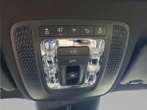 Used 2026 Mercedes-Benz GLB 250 image 33