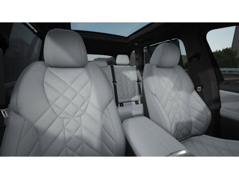 New 2026 BMW X5 sDrive40i image 11