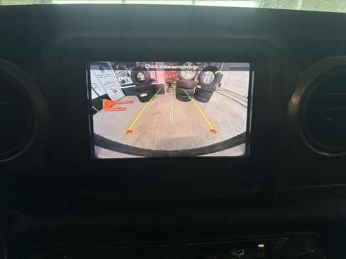 Used 2022 Jeep Wrangler Sport S image 14