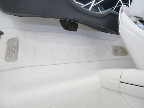 Used 2026 Mercedes-Benz Maybach SL 680 image 35