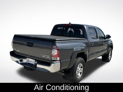 Used 2015 Toyota Tacoma PreRunner w/ SR5 Package image 8