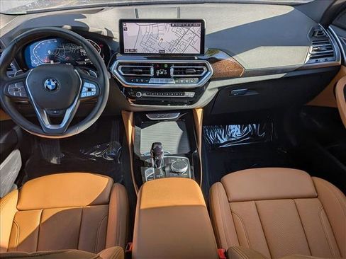 Used 2025 BMW X4 xDrive30i AWD/4WD image 19