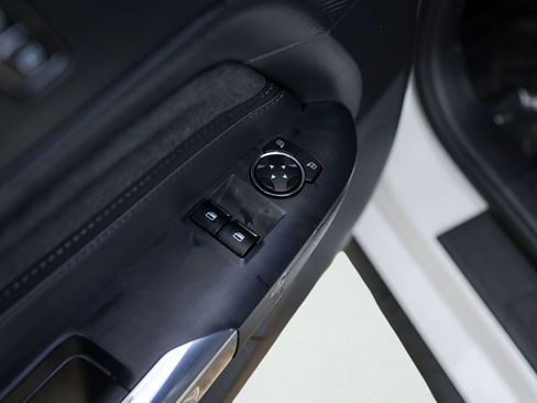 Used 2025 Ford Mustang Coupe image 24