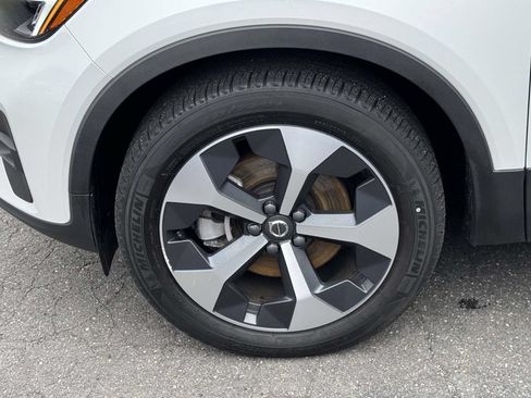 Certified 2023 Volvo XC40 B5 Plus w/ Protection Package Premier AWD/4WD image 8