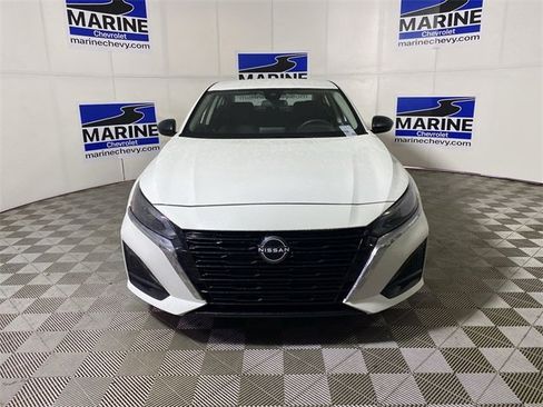 Used 2024 Nissan Altima 2.5 SV image 12