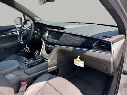 New 2025 Cadillac XT6 Premium Luxury w/ LPO, Floor Liner Package FWD image 16
