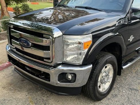 Used 2015 Ford F250 XLT w/ XLT Value Package AWD/4WD image 3