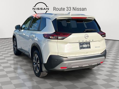 Used 2023 Nissan Rogue SV w/ SV Premium B Package AWD/4WD image 3
