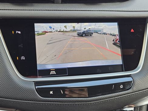 New 2026 Cadillac XT5 Luxury image 19