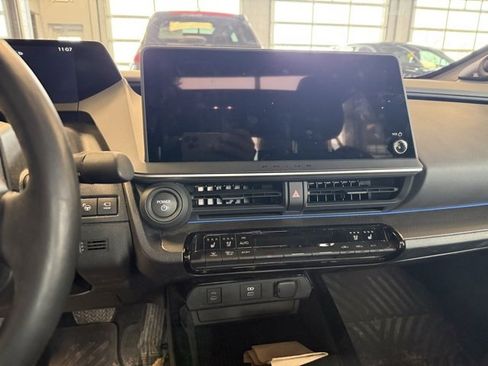 Used 2024 Toyota Prius Limited w/ Limited Premium Package image 9