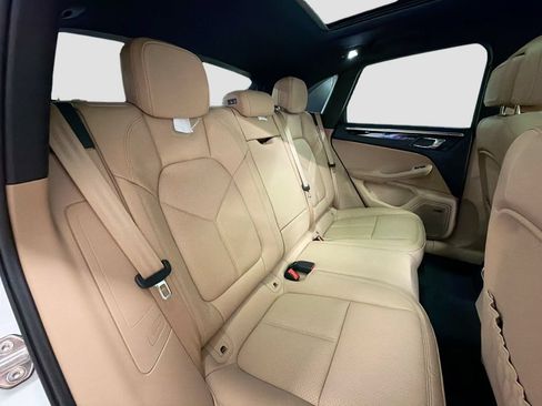 New 2026 Porsche Macan AWD/4WD image 29