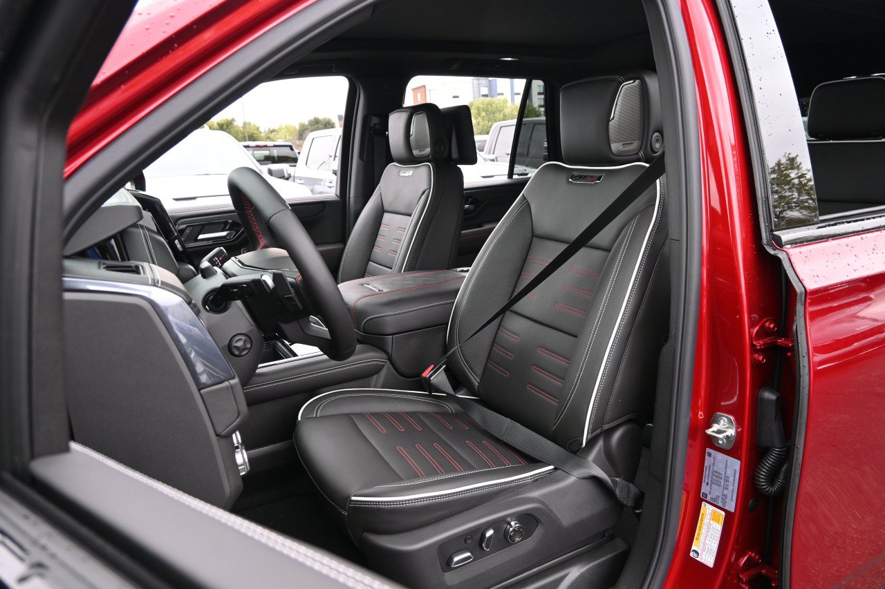 New 2027 GMC Yukon AT4 Ultimate AWD/4WD image 18