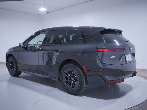 Used 2026 BMW iX xDrive60 w/ Premium Package AWD/4WD image 3