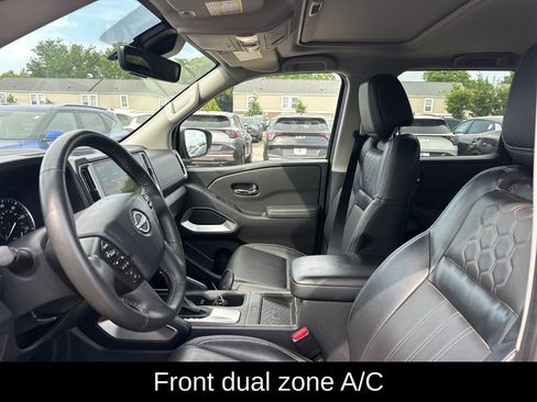 Used 2025 Nissan Frontier SL w/ Graphics Package AWD/4WD image 13