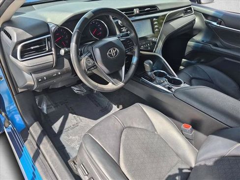Used 2018 Toyota Camry XSE FWD image 9