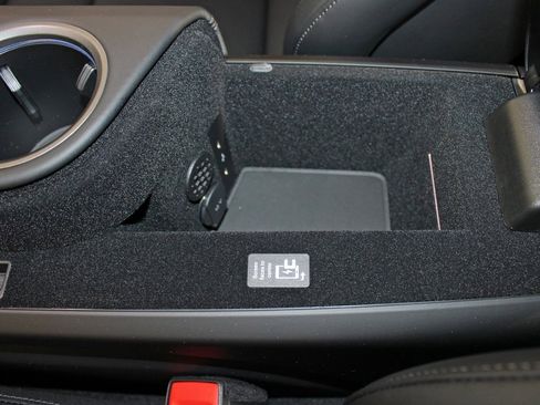 New 2026 Porsche Taycan image 34