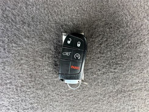 Used 2019 Jeep Grand Cherokee Overland image 48