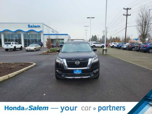 Used 2022 Nissan Pathfinder Platinum w/ Cargo Package image 31