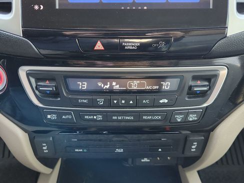 Used 2016 Honda Pilot Touring image 22