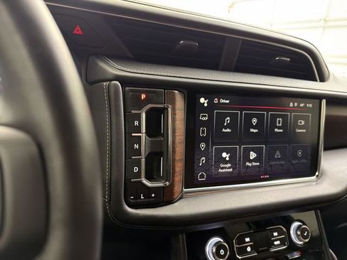 Used 2024 GMC Yukon Denali Ultimate image 32