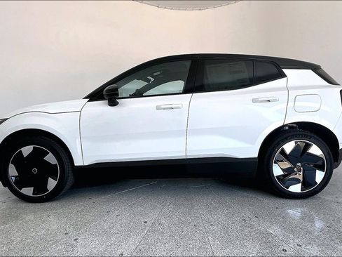 New 2026 Volvo EX30 Ultra w/ Protection Package AWD/4WD image 8