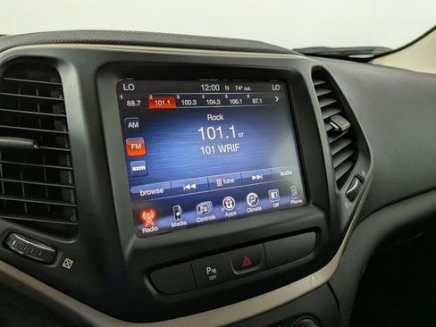 Used 2016 Jeep Cherokee 75th Anniversary AWD/4WD image 18