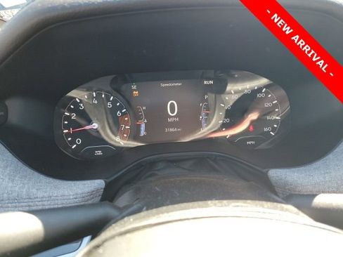 Used 2023 Jeep Compass Latitude image 9