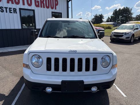 Used 2017 Jeep Patriot High Altitude image 2
