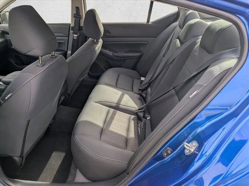 Used 2025 Nissan Altima 2.5 SV image 16