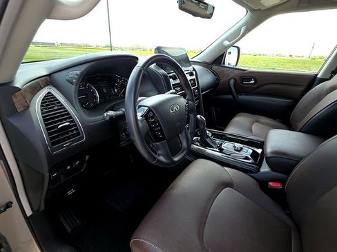 Used 2024 INFINITI QX80 Premium Select w/ Cargo Package image 11
