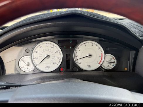 Used 2005 Chrysler 300 C w/ Protection Group II image 17