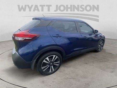 Used 2019 Nissan Kicks SV image 10