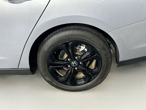 Used 2025 Honda Accord SE image 11