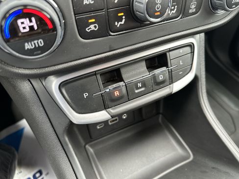 Certified 2023 GMC Terrain SLE w/ Driver Convenience Package FWD image 19