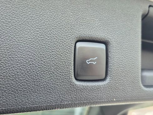 Used 2022 Ford Escape SE w/ Convenience Package image 5