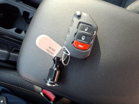 Used 2024 Jeep Wrangler Sport AWD/4WD image 12