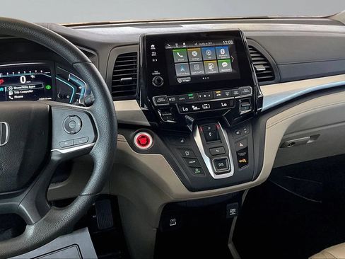 Used 2024 Honda Odyssey EX image 9
