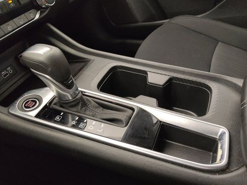 Used 2025 Nissan Sentra SV FWD image 26