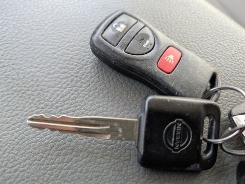 Used 2013 Nissan NV 3500 SV w/ Technology Pkg RWD image 30