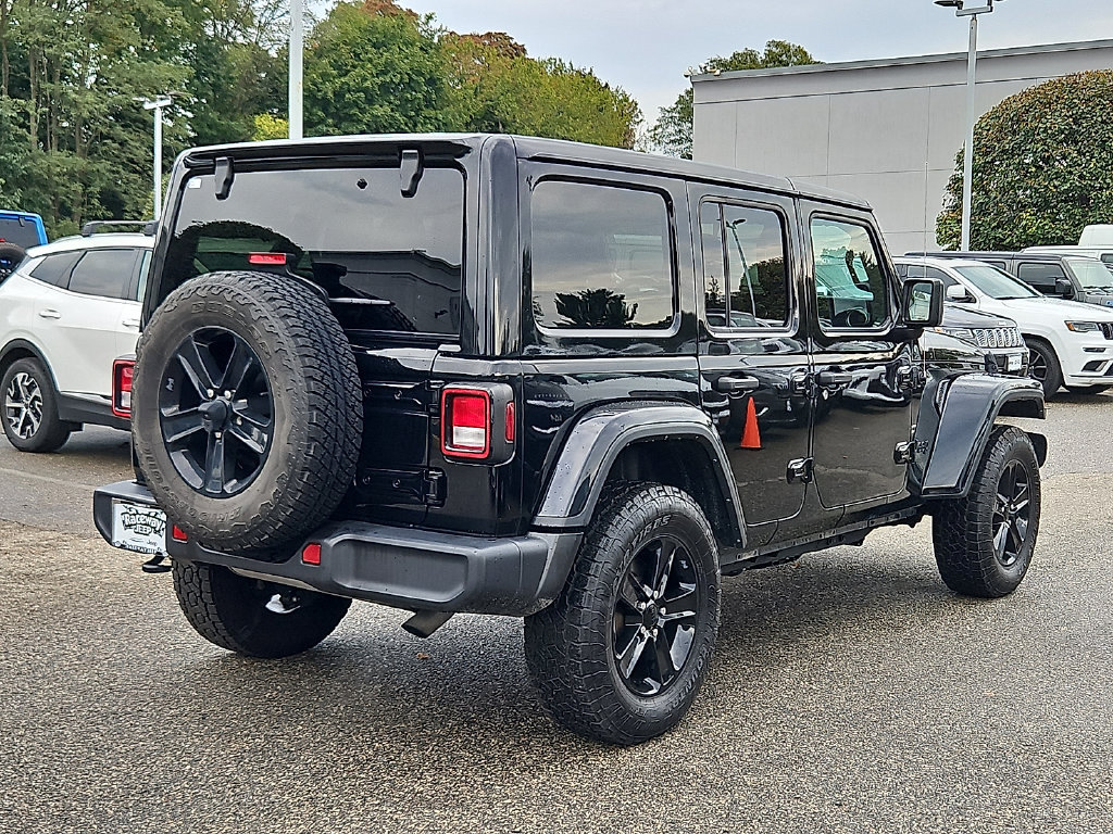 Used 2021 Jeep Wrangler Unlimited Sahara AWD/4WD image 7