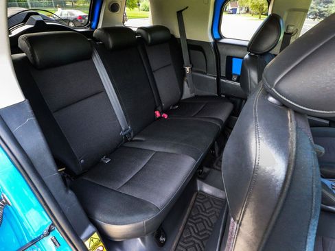 Used 2007 Toyota FJ Cruiser 4WD w/ Upgrade Pkg 1 image 35