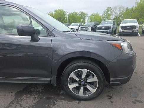 Used 2017 Subaru Forester 2.5i Premium w/ All-Weather Package AWD/4WD image 4