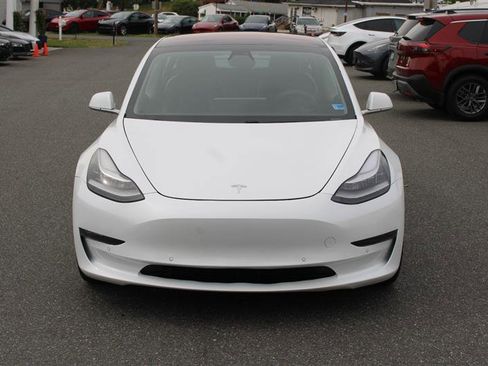 Used 2018 Tesla Model 3 Long Range RWD image 2