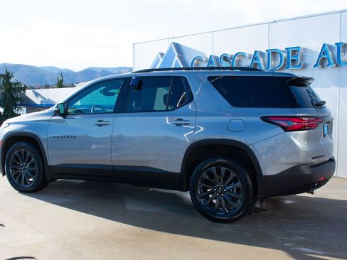 Certified 2024 Chevrolet Traverse RS image 6
