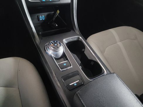 Used 2019 Ford Fusion SE w/ Equipment Group 151A FWD image 26